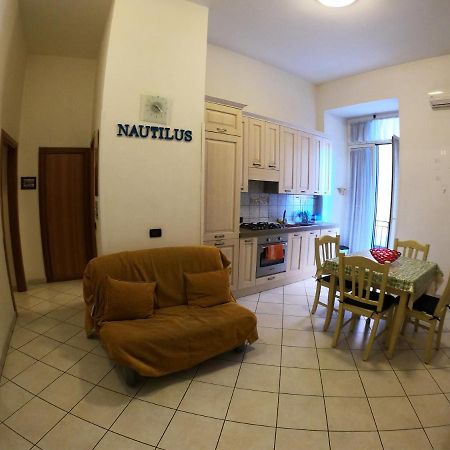 Nautilus Apartment Napoli Bagian luar foto